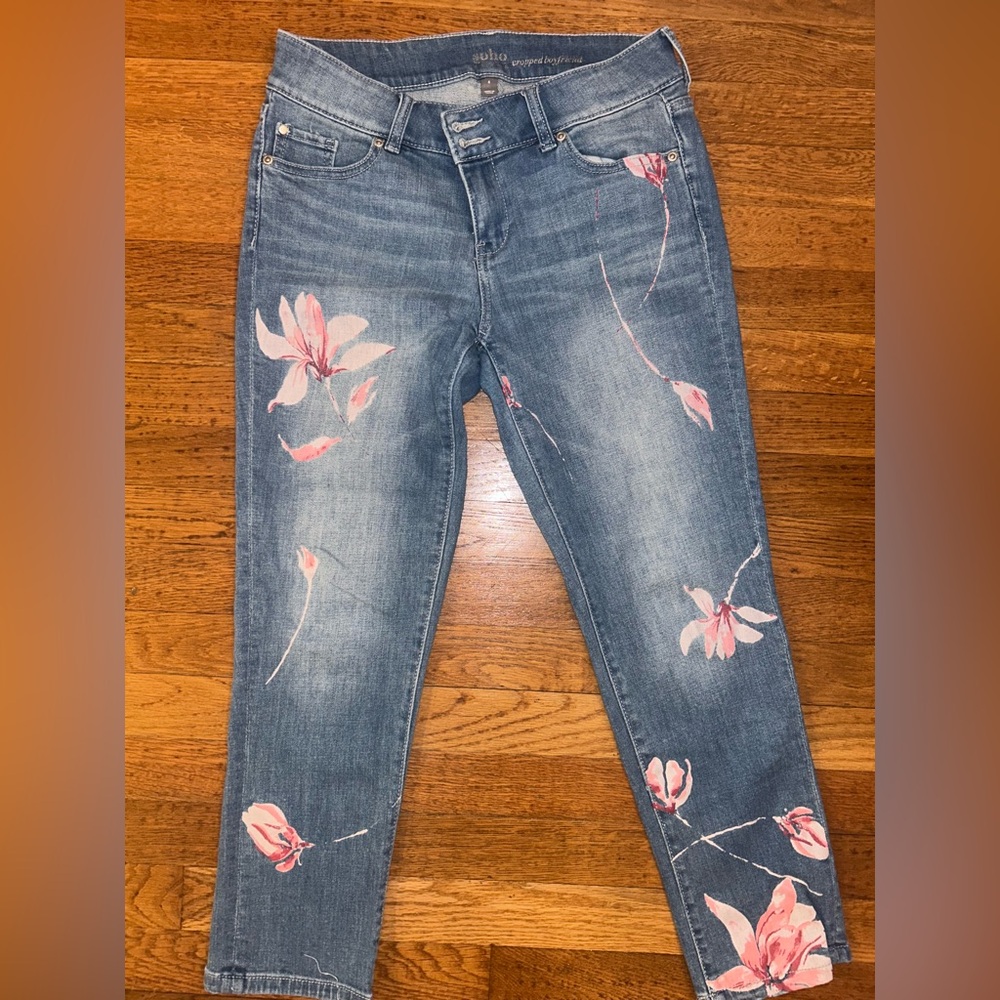 New York & Co
SoHo floral boyfriend jeans
Sz. 4